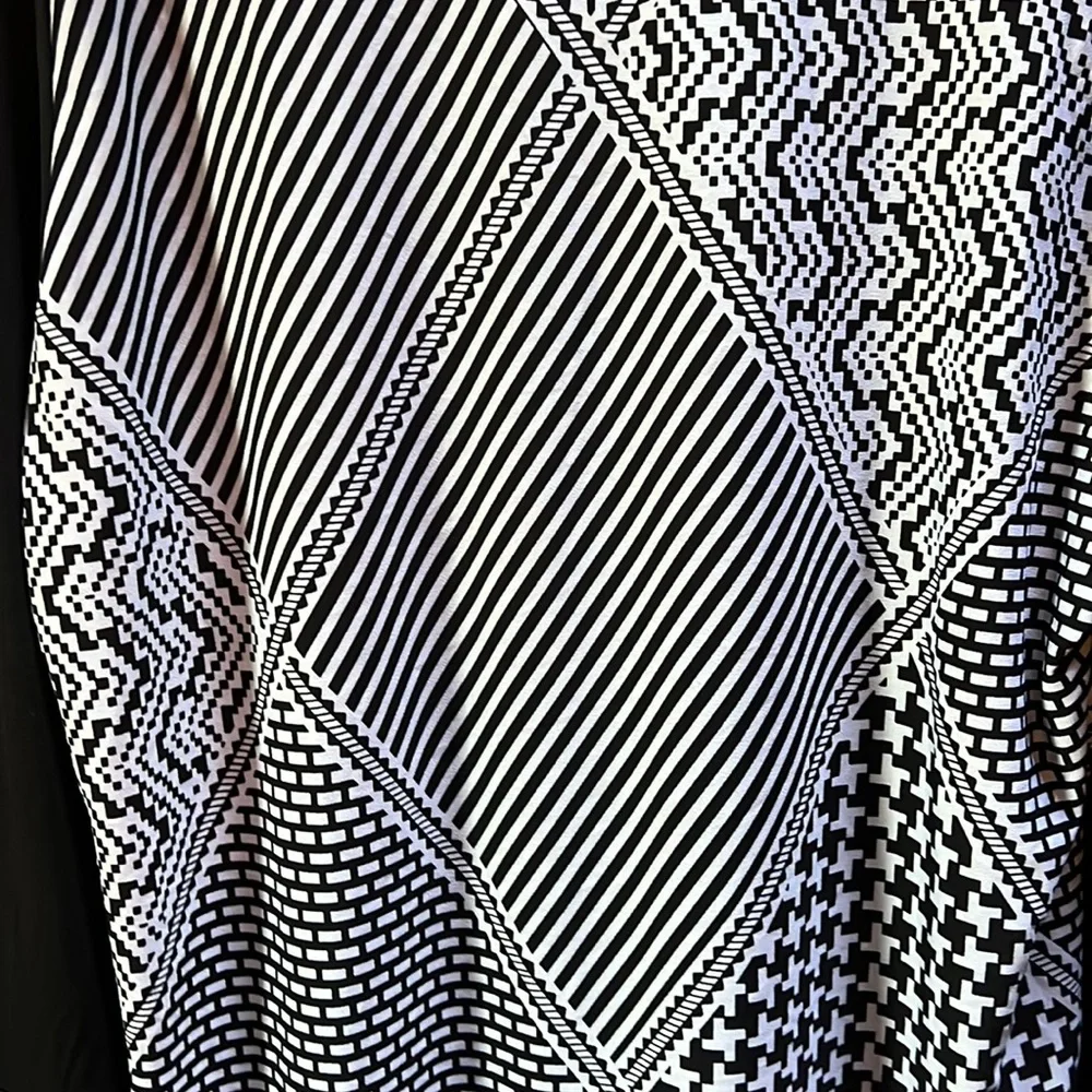 New Womans Calessa Top. Sz. XL. - Picture 4 of 6
